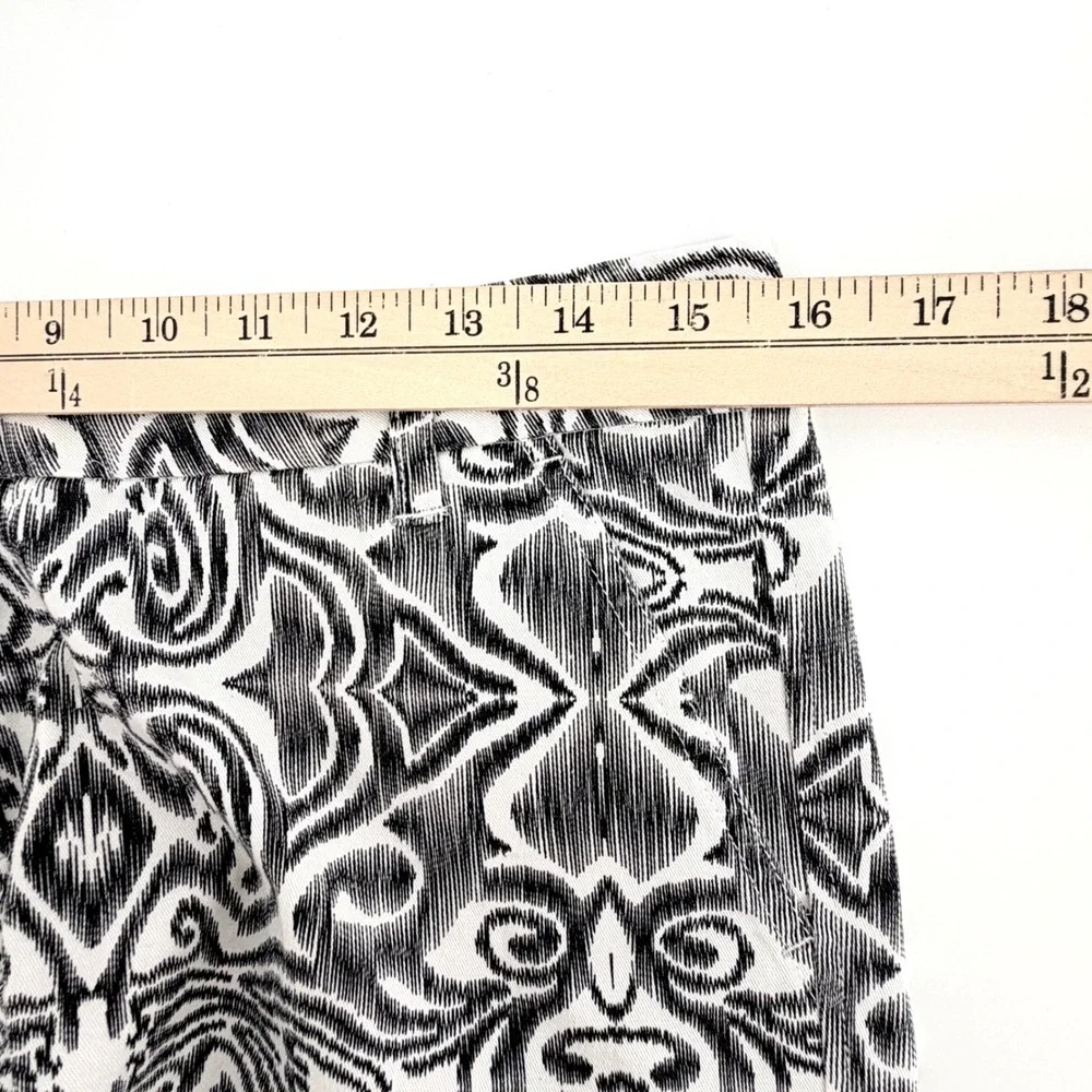 Macbeth Collection Shorts‎ Women M Black White Ikat Damask Cotton Excellent